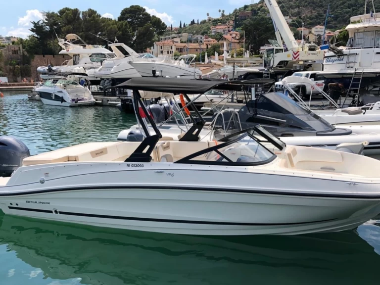 Motorboot mit oder ohne Skipper Bayliner mieten in Cannes