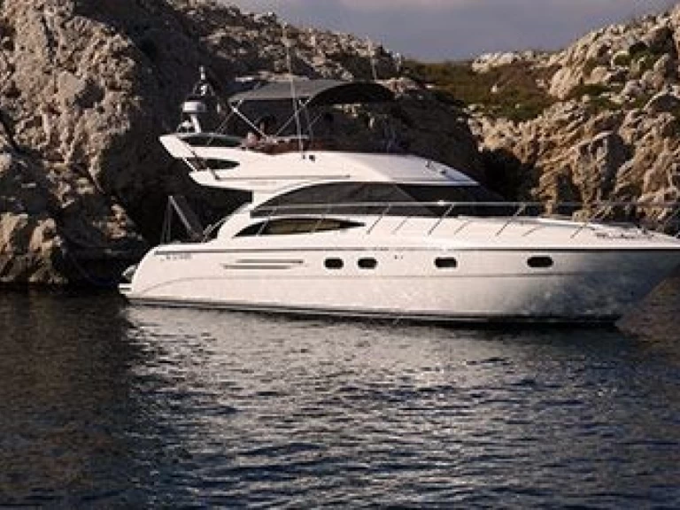 YachtCharter in Marseille - Princess V42 auf SamBoat