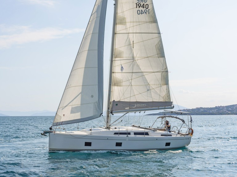 Ein Hanse Hanse 418 mieten in Lavrion