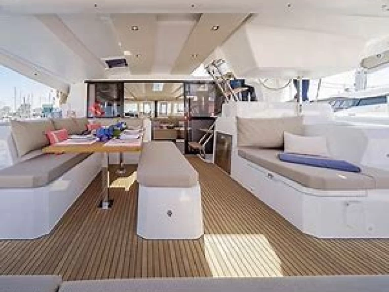 Katamaran mieten in Porquerolles - Fountaine Pajot Astrea 42