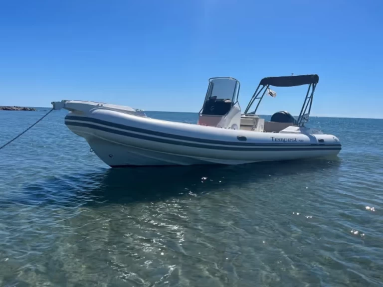 Schlauchboot mieten in Lège-Cap-Ferret zum besten Preis