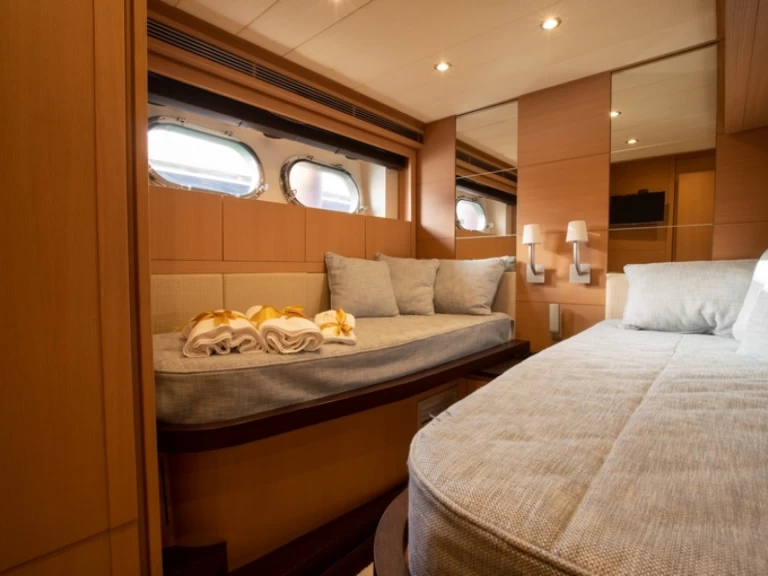 Yacht mieten in Castellammare di Stabia zum besten Preis