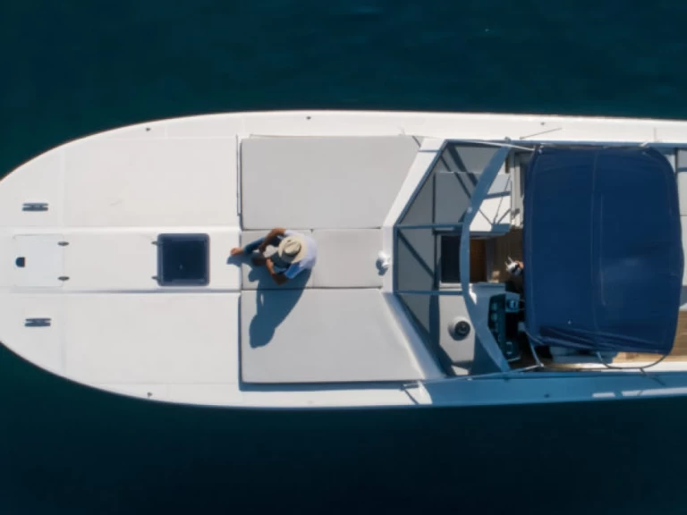 Motorboot mit oder ohne Skipper Itama mieten in Sorrent