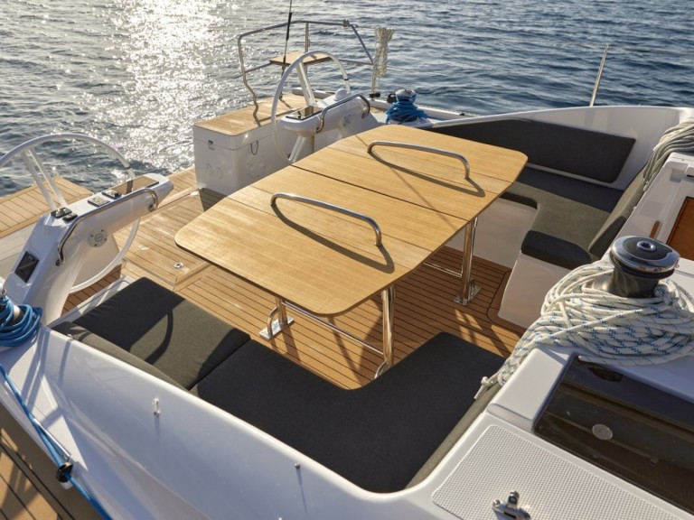 Ein Elan Elan Impression 45 - 4 cab. mieten in Šibenik