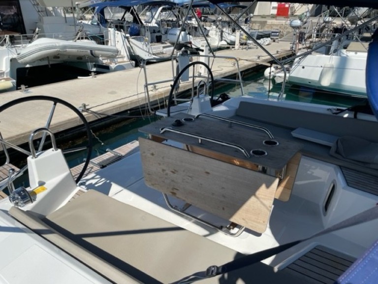 Segelboot mit oder ohne Skipper Bénéteau mieten in Seget Donji