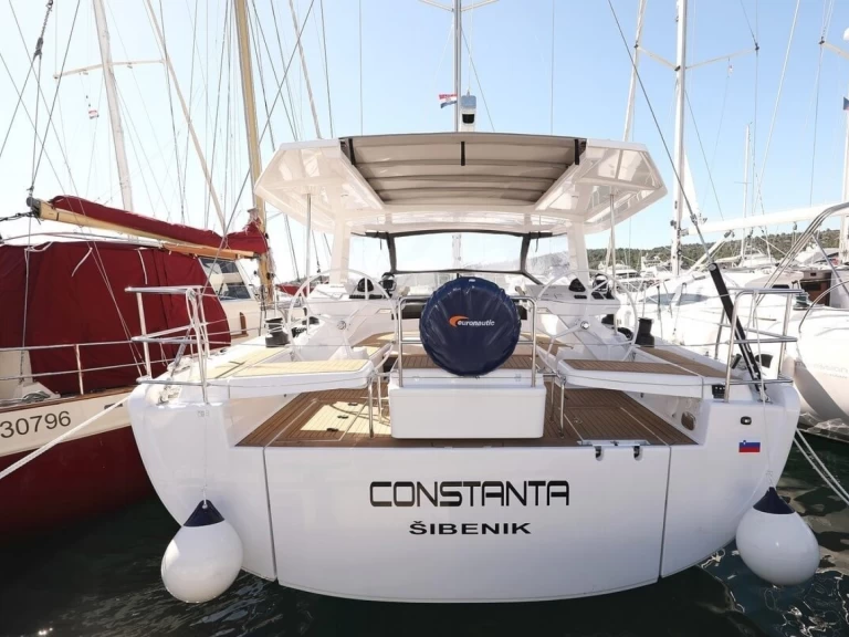 Boot mieten Pirovac günstig Hanse 588