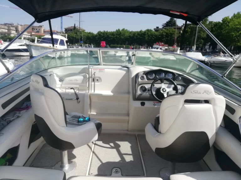 Motorboot mit oder ohne Skipper Sea Ray mieten in Como (City)
