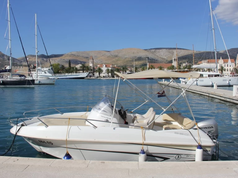 Vermietung Motorboot Bénéteau mit Führerschein