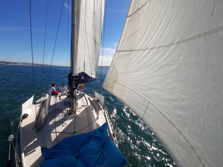 Ein Bénéteau First 32 Bénéteau First 32 mieten in Caxias