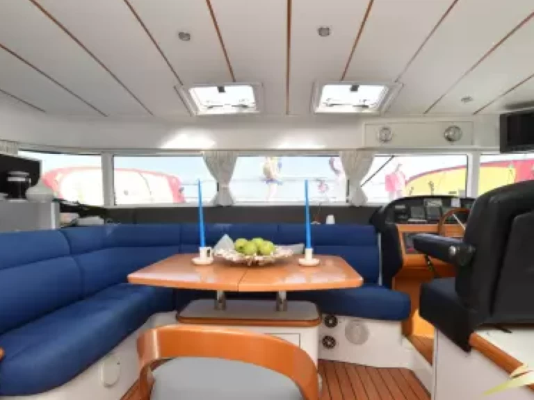 Ein Lagoon Lagoon 43 Power mieten in Torrevieja