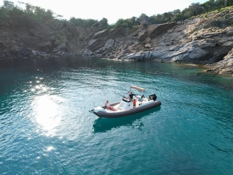 Schlauchboot mieten in Cavalaire-sur-Mer zum besten Preis