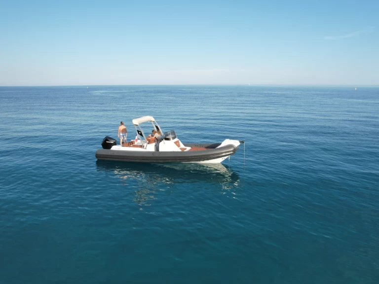 Saver SAVER 820 mieten Cavalaire-sur-Mer