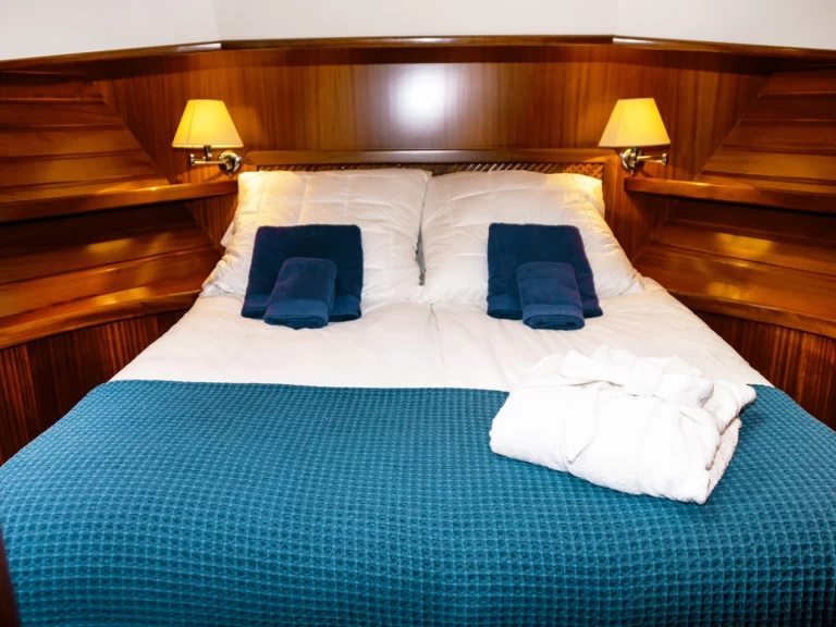 Vermietung Hausboot Menorquin-Yachts mit Führerschein