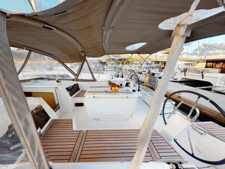 Vermietung Segelboot Bénéteau mit Führerschein