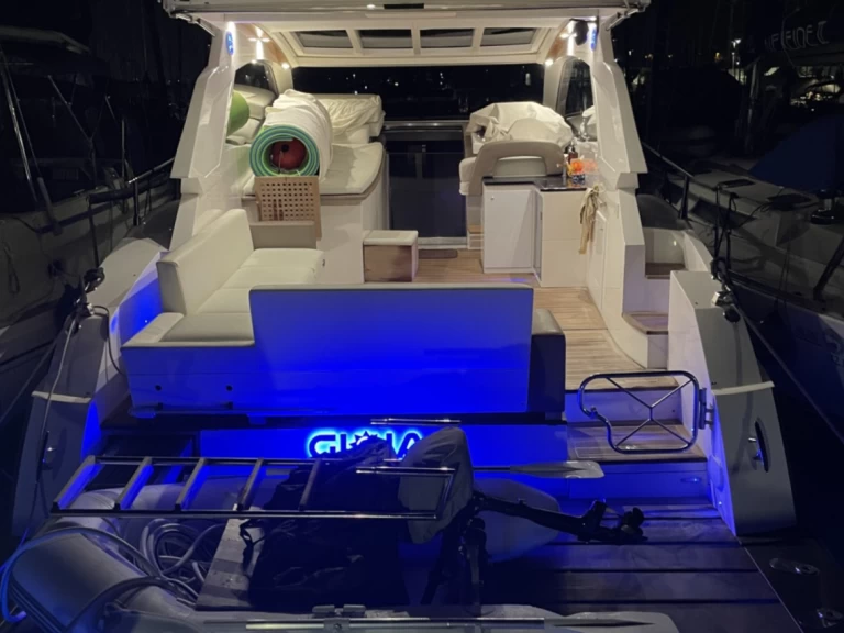 Motorboot mit oder ohne Skipper Rio Yachts mieten in Nettuno