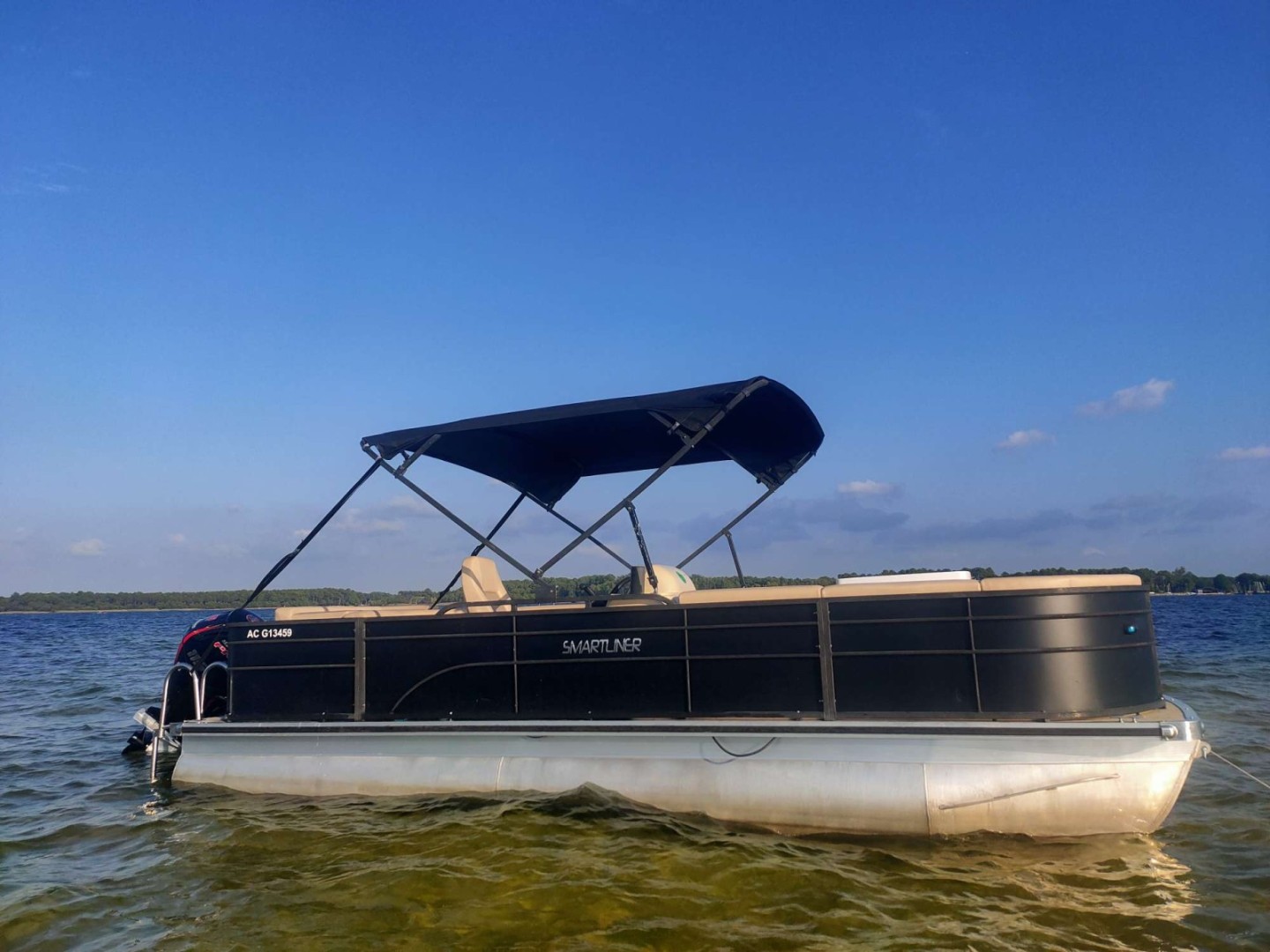 Mieten Sie ein Motorboot smartliner Ponton 22 SamBoat