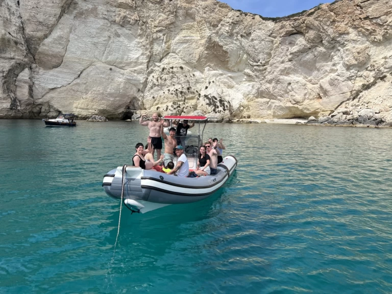 Vermietung Schlauchboot Lomac mit Führerschein