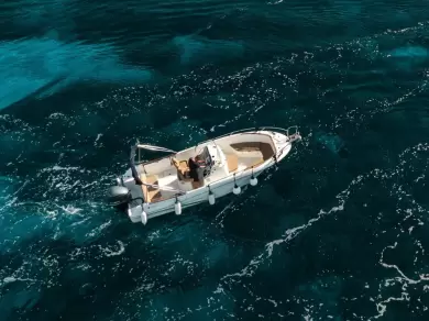 Motorboot mieten in Vela Luka zum besten Preis