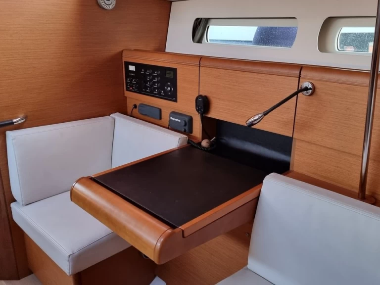 Vermietung Segelboot Jeanneau mit Führerschein