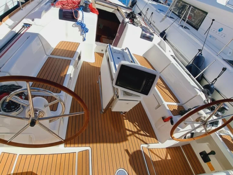 YachtCharter in Sant Antoni de Portmany - Jeanneau Sun Odyssey 449 auf SamBoat