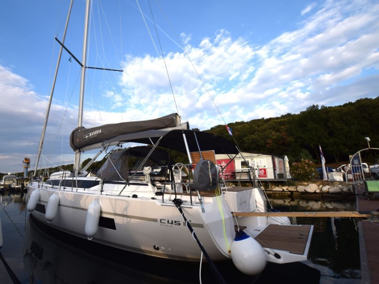 Segelboot mieten in Marina Veruda zum besten Preis