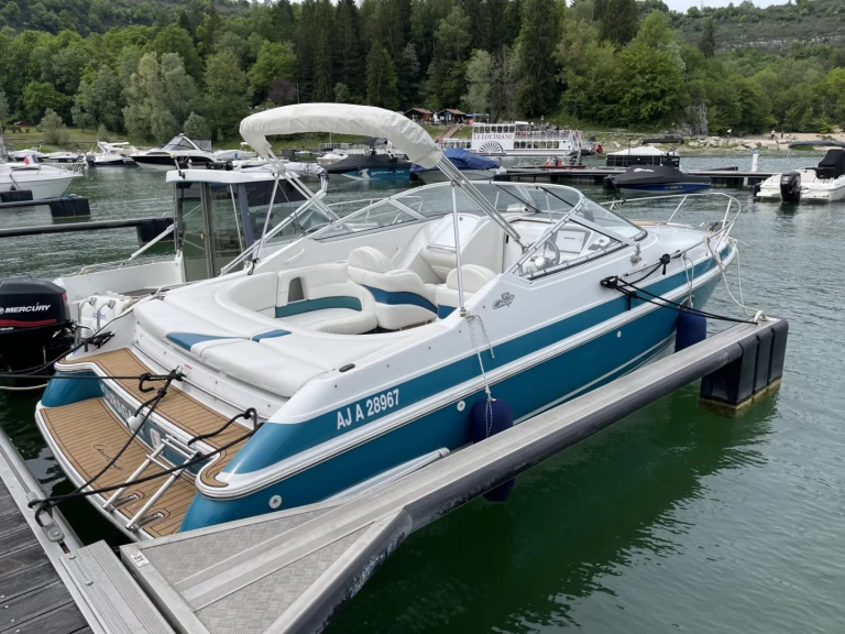 YachtCharter in La Tour-du-Meix - Chris Craft Concept 25 CC auf SamBoat