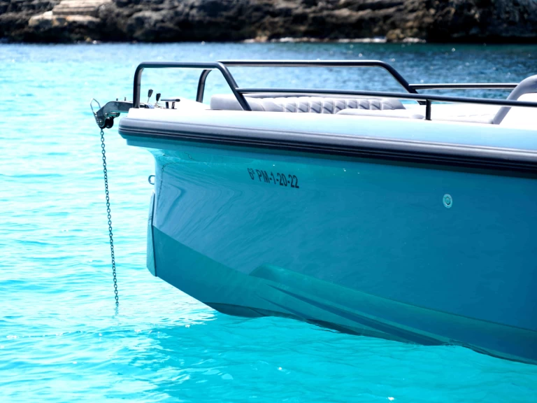 Motorboot mieten in Cala d'Or - Axopar 37 Sun Top Brabus line