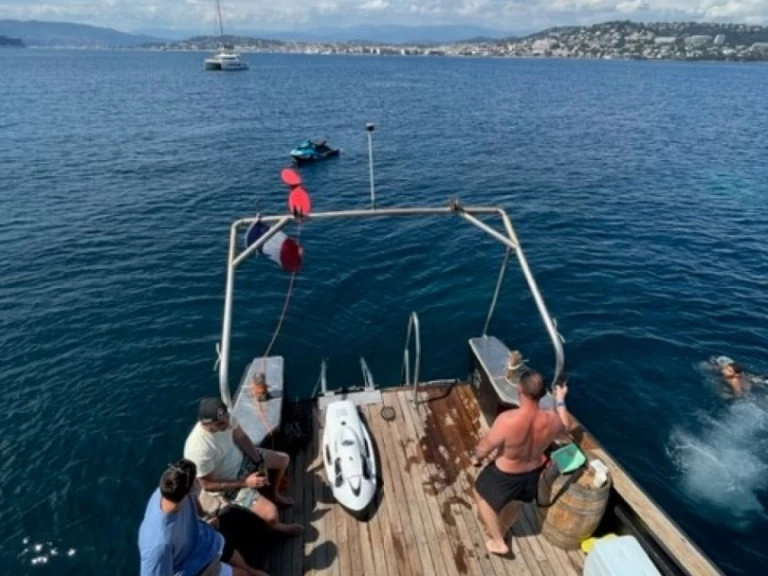 Motorboot mieten in Cannes - Custom Made Bateau Pirate