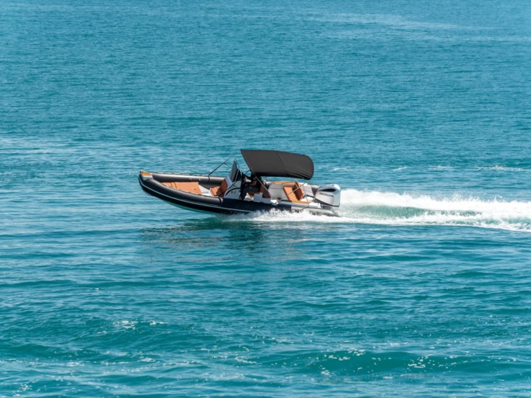 Ein Tiger 740 Pro Line mieten in Trogir