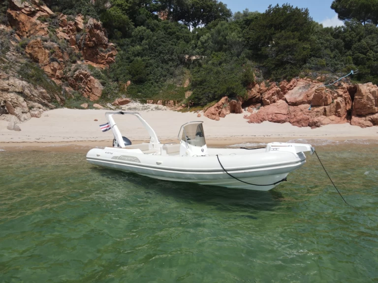 Capelli Tempest 770 mieten Bonifacio