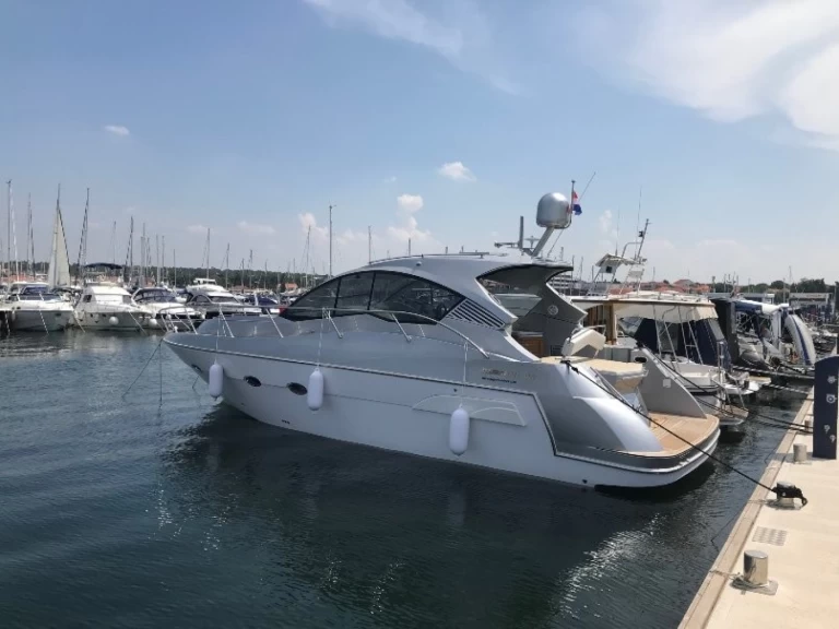 Vermietung Yacht Grginić mit Führerschein