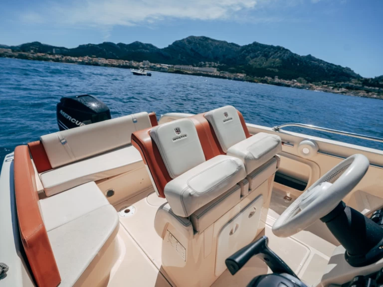 Ein Invictus  Invictus 240 CX mieten in Marseille