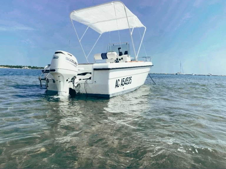 Motorboot mit oder ohne Skipper B2 Marine mieten in Port-Camargue
