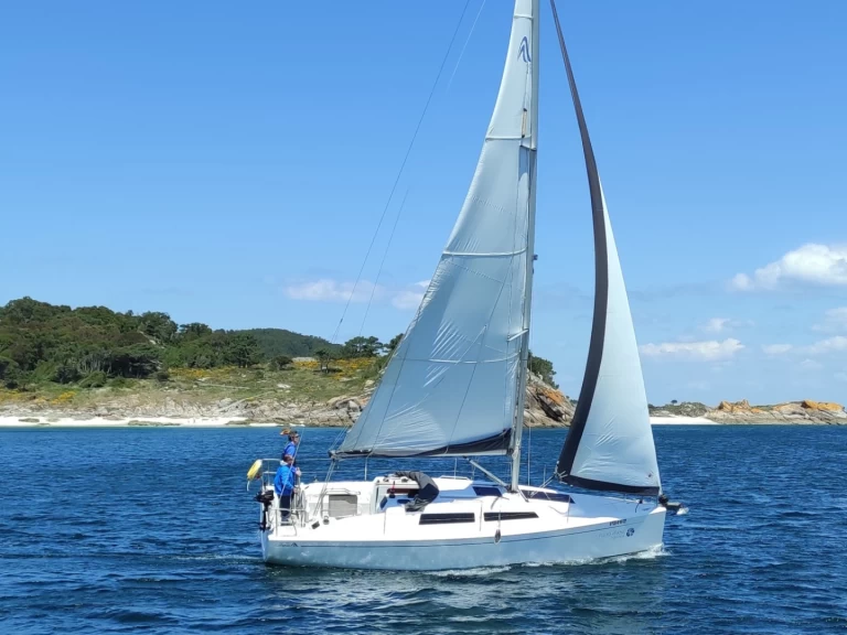 Ein Hanse Hanse 315 mieten in Baiona