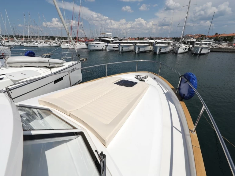 Yacht mieten in Biograd na Moru - Greenline Yachts Greenline 33