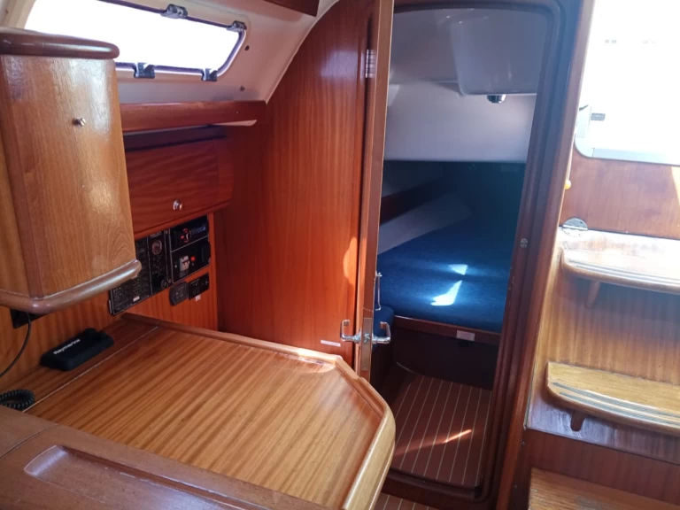 Ein Bavaria Bavaria 36 mieten in Mahon Port