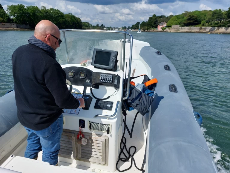 Schlauchboot mit oder ohne Skipper Capelli mieten in Séné