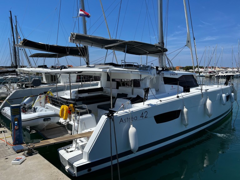 Katamaran mieten in Sukošan - Fountaine Pajot Astrea 42