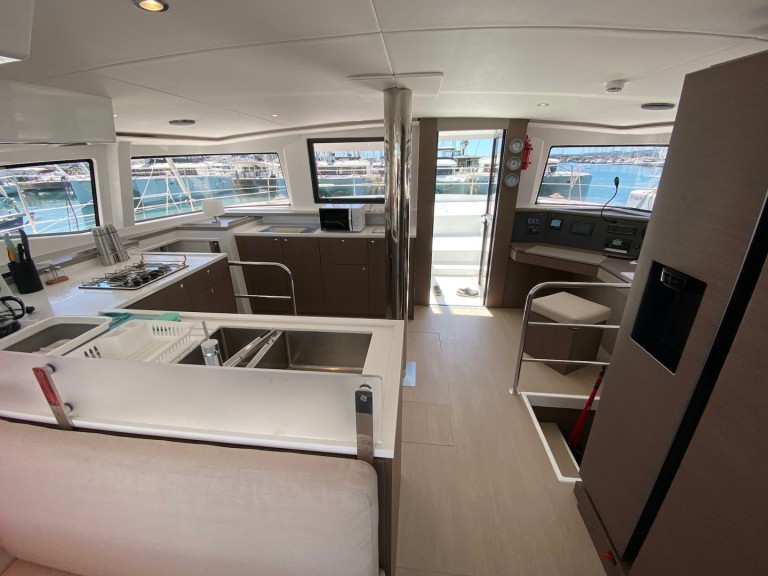 YachtCharter in Sukošan - Fountaine Pajot Astrea 42 auf SamBoat