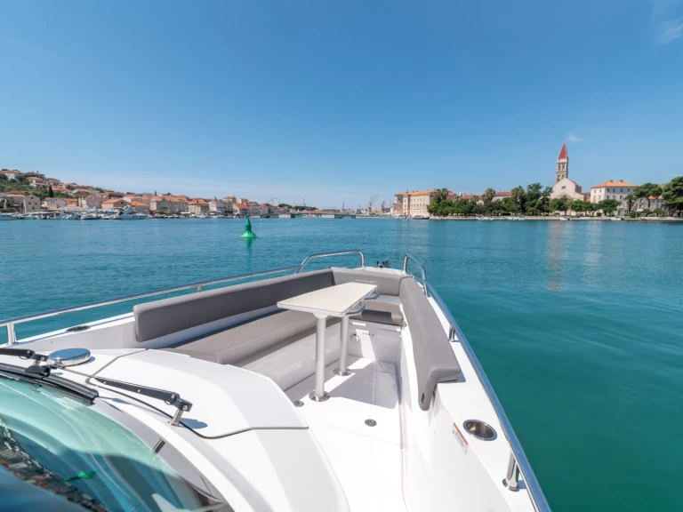 Axopar Axopar 28 T-Top mieten Trogir