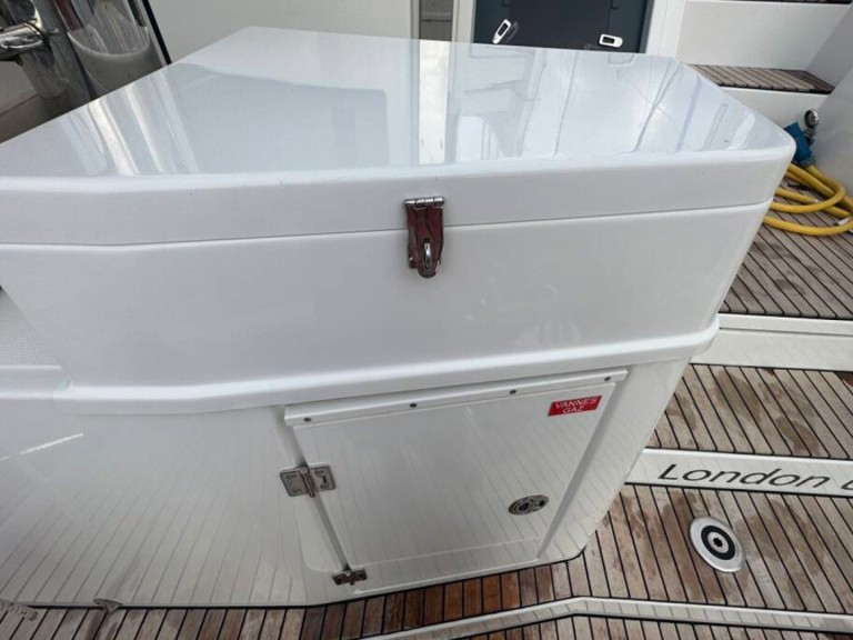 Katamaran mit oder ohne Skipper Bali Catamarans mieten in Eden Island