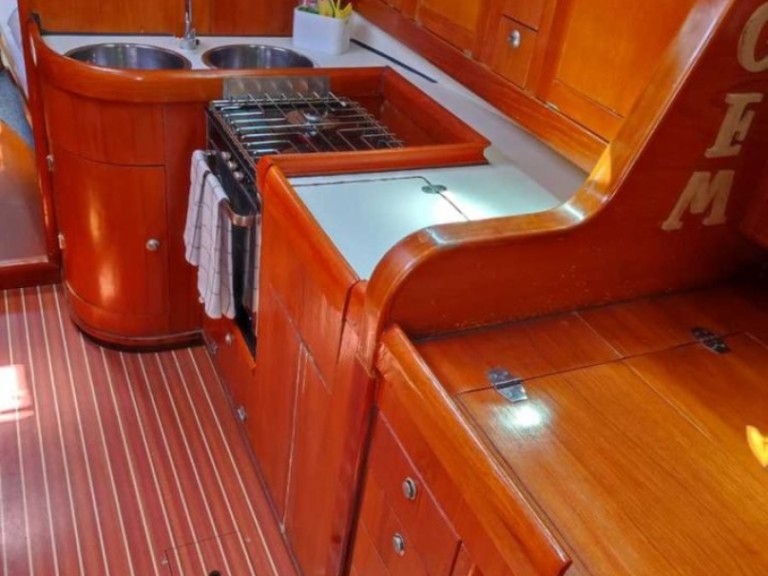 Ein Elan Elan 431 mieten in Tribunj