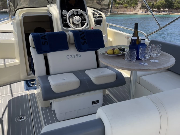 Motorboot mieten in Port Adriano zum besten Preis