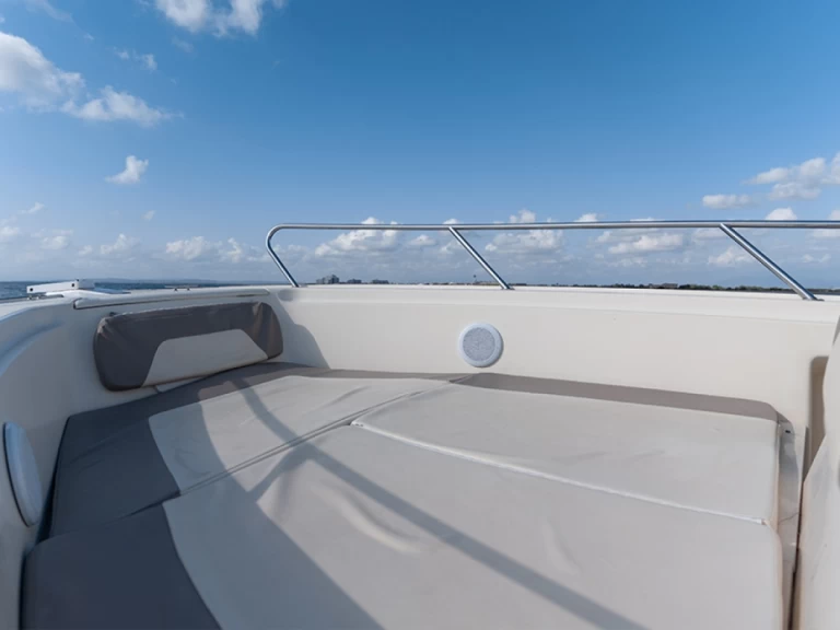 Motorboot mieten in Roses zum besten Preis