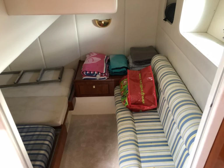 Vermietung Yacht Baia mit Führerschein