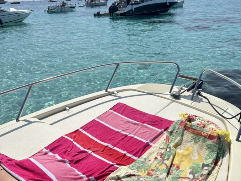 Bootsverleih Invictus  Invictus 240 CX Mandelieu-la-Napoule Samboat