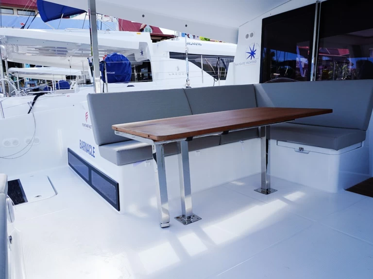 Katamaran mit oder ohne Skipper Fountaine Pajot mieten in Eden Island