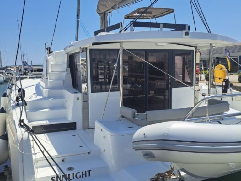 Katamaran mieten in Sukošan zum besten Preis