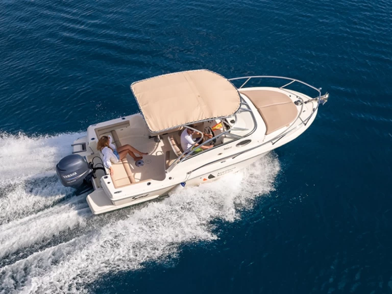 Motorboot mit oder ohne Skipper Scout mieten in Roses