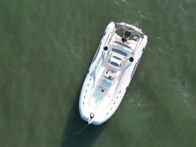 Vermietung Schlauchboot Yamaha mit Führerschein